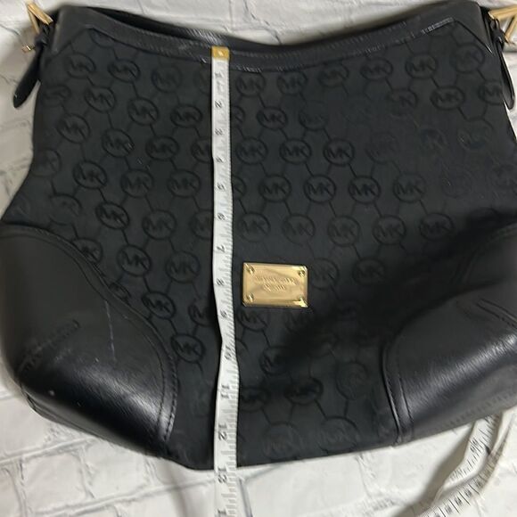 Michael Kors Black Signature Canvas and Leather Millbrook Hobo - Picture 13 of 14